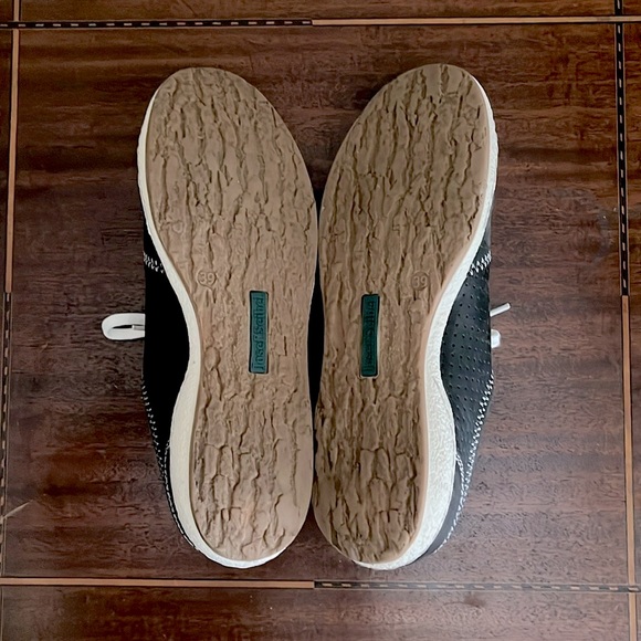 Josef Seibel - Canyon Schwartz Sneakers - Black, White Stitching - 39 / US 8.5-9 - Picture 5 of 8